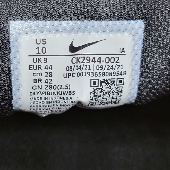 New Nike Venture Runner Men's Running Shoes Size 10 - Picture 8 of 8